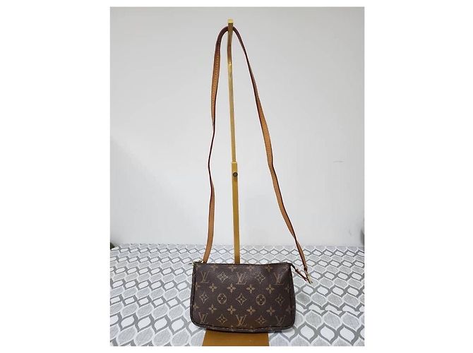 POCHETTE ZUBEHÖR MONOGRAM LOUIS VUITTON aus Canvas Braun - Ansicht 3