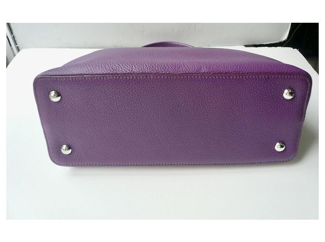LOUIS VUITTON BORSA LV CAPUCINES PELLE TAURILLON CLEMENCE VIOLA ECCELLENTE CONDIZIONE MM Porpora - vista 4