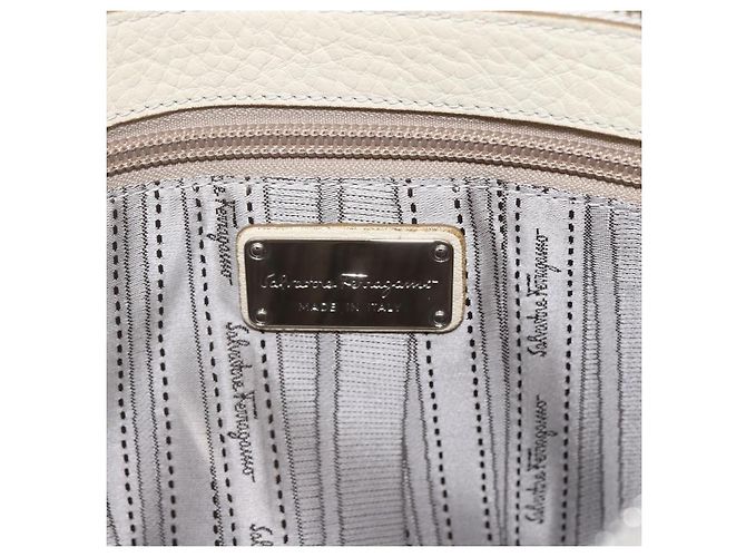 Borsa a Spalla Gancini in Pelle Salvatore Ferragamo Bianco - vista 6