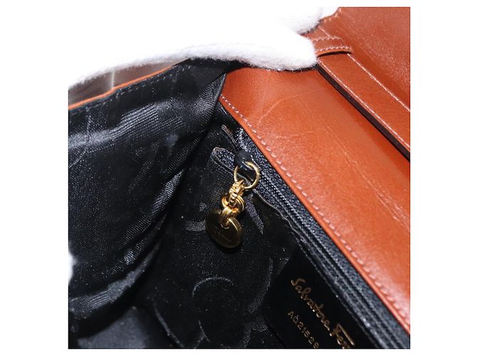 Borsa a Spalla Salvatore Ferragamo in Pelle Marrone Oro Auth 170263 D'oro - vista 21