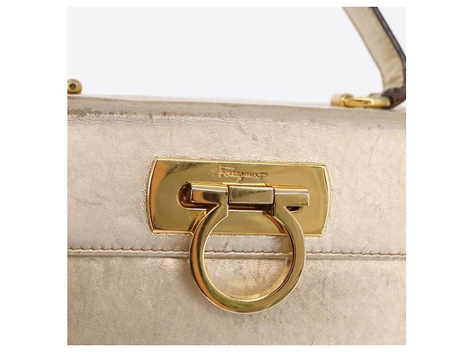 Borsa a mano Gancini in pelle Salvatore Ferragamo oro Auth BA10111 D'oro - vista 17