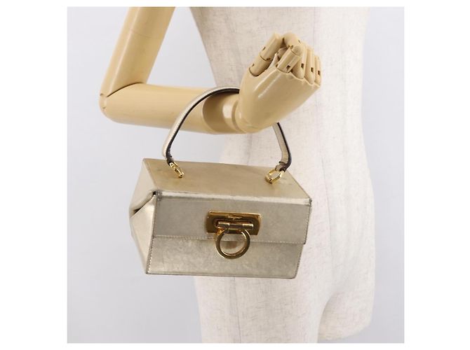 Borsa a mano Gancini in pelle Salvatore Ferragamo oro Auth BA10111 D'oro - vista 20