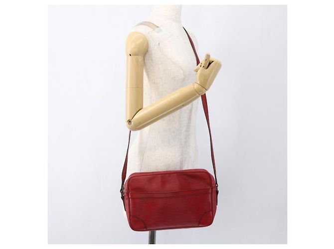 LOUIS VUITTON Borsa a Spalla Epi Trocadero 27 Rossa M52317 LV Auth 169554 Rosso - vista 23