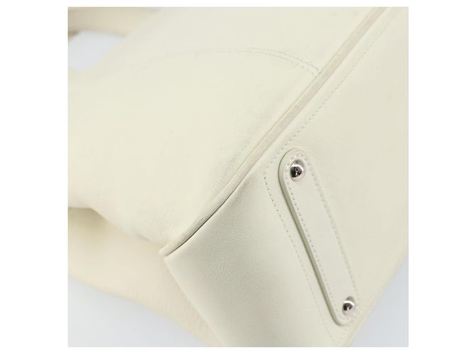 Borsa a mano in pelle bianca e argento Salvatore Ferragamo Auth BA9927 Bianco - vista 16