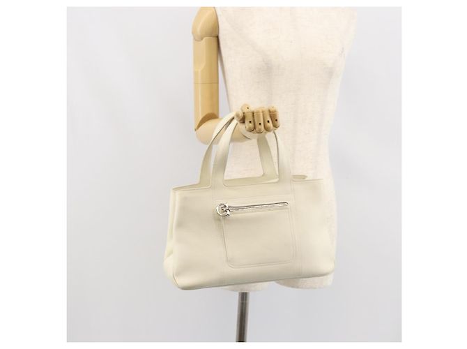 Borsa a mano in pelle bianca e argento Salvatore Ferragamo Auth BA9927 Bianco - vista 24