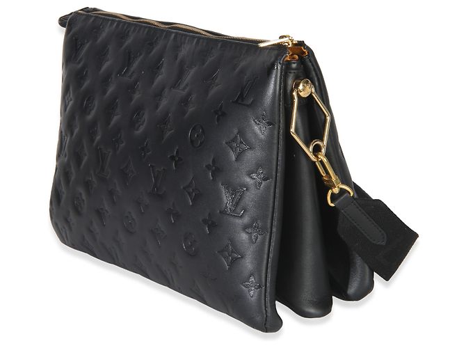 Coussin MM in agnello nero goffrato con monogramma Louis Vuitton - vista 3