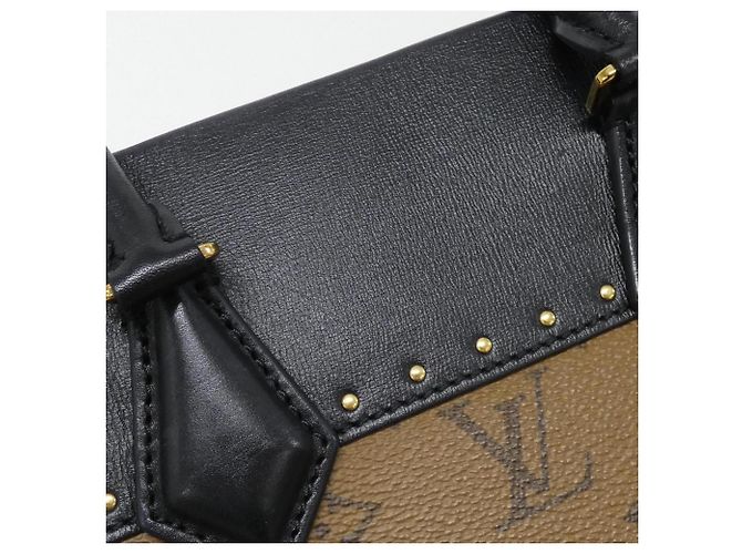 Borsa City Malle Monogram Reverse Louis Vuitton Marrone - vista 5