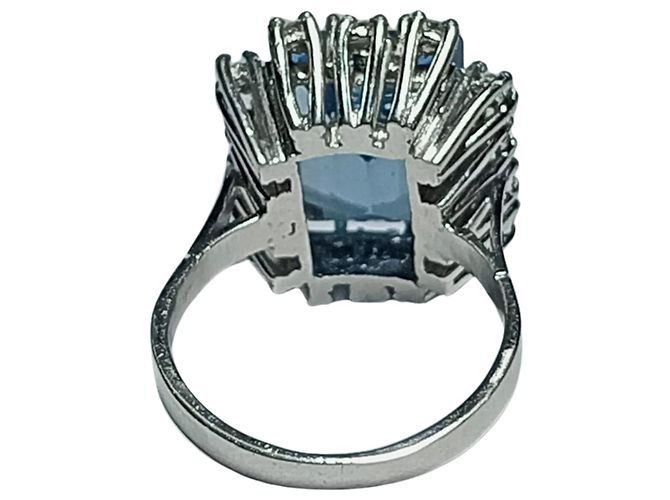 Autre Marque Anillo Topacio azul y orla de brillantes ORO BLANCO 18K - vista 3