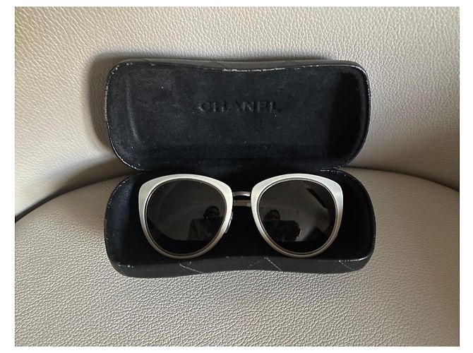 Chanel Runde Sonnenbrille Dunkelgrau und Elfenbeinbeige Größe 50 Anthrazitgrau - Ansicht 5