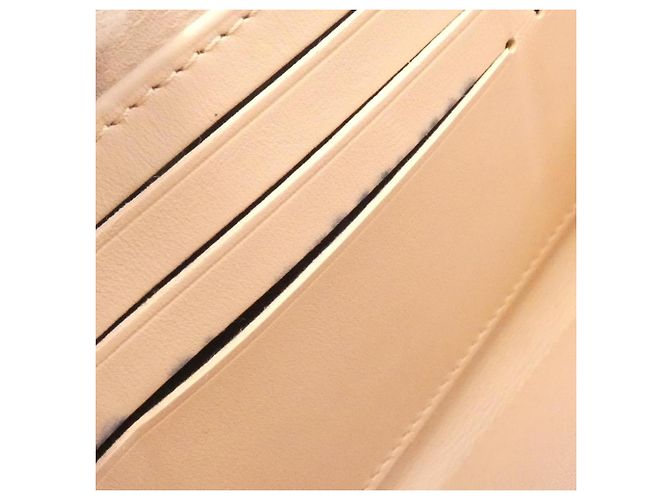 Cartera Zippy Mahina Louis Vuitton M61868 - vista 7