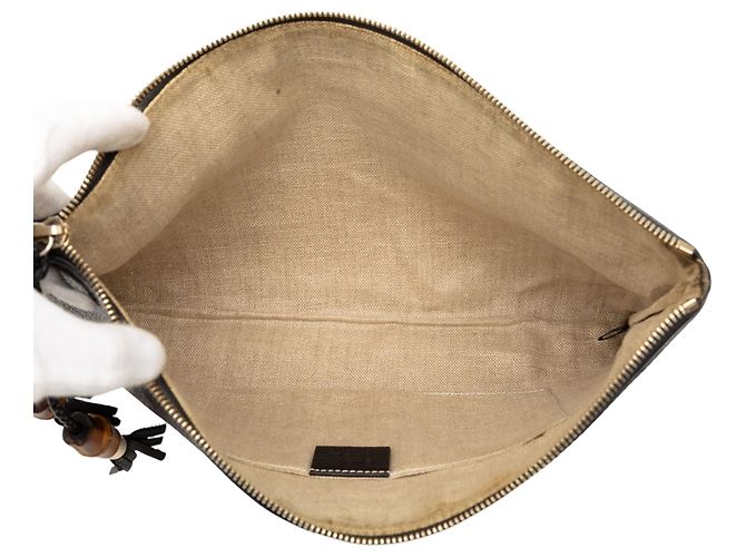 Bamboo Clutch de couro de bezerro preto Gucci com tassel de bambu - vista 4