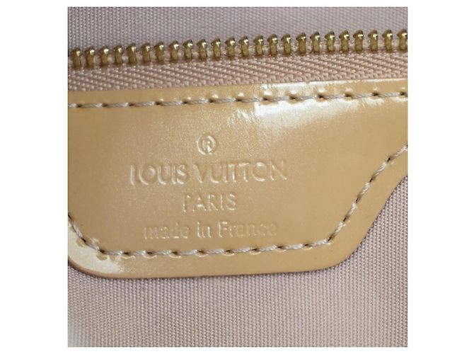 Louis Vuitton Wilshire Monogram Vernis PM Beige - vista 6