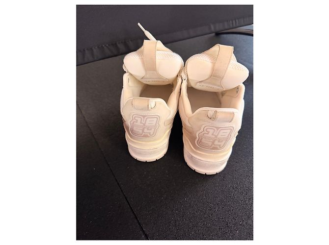 Sneakers Louis Vuitton LV SKATE Beige - vista 3