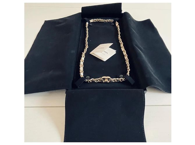 Chanel Collana CC Doppio Giro Pelle Argentata e Catena Oro Argento D'oro - vista 6