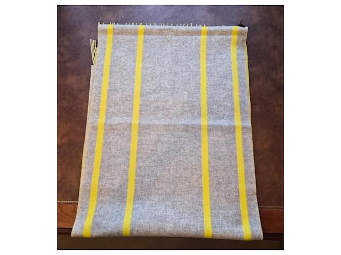 Sciarpa Hermès in Cashmere Giallo Oro - vista 4