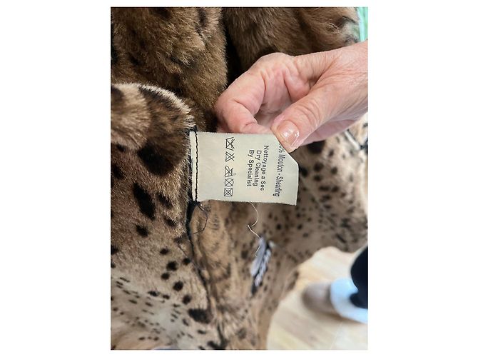 Autre Marque Chaqueta de cuero negro con cuello y puños de piel Castaño - vista 11