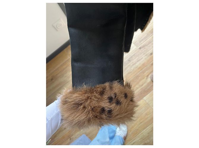 Autre Marque Chaqueta de cuero negro con cuello y puños de piel Castaño - vista 13