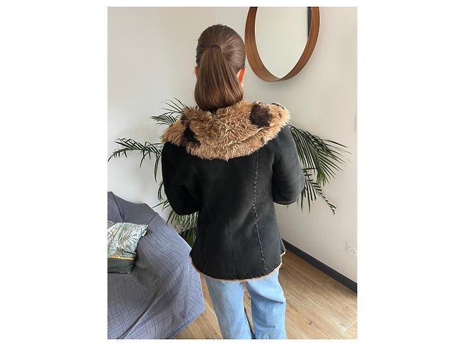 Autre Marque Chaqueta de cuero negro con cuello y puños de piel Castaño - vista 4