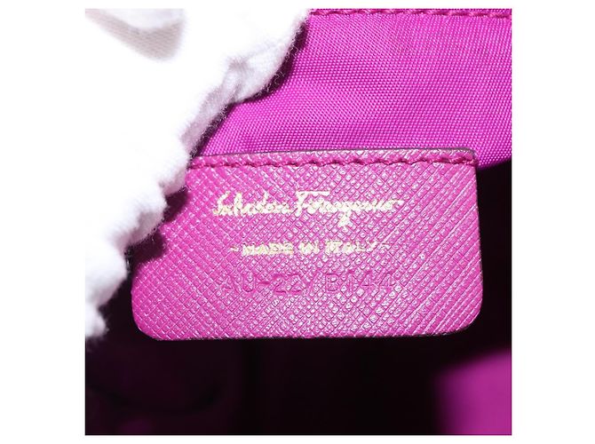 Pochette a mano in nylon viola e oro Salvatore Ferragamo Auth 169291V D'oro Porpora - vista 11