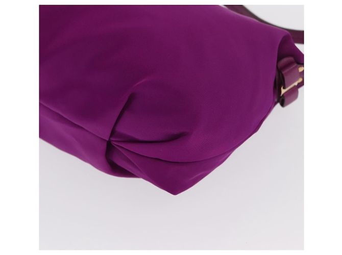 Pochette a mano in nylon viola e oro Salvatore Ferragamo Auth 169291V D'oro Porpora - vista 16