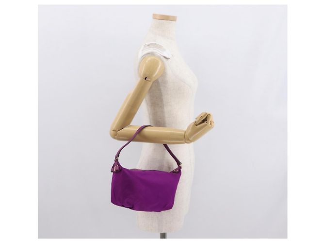 Pochette a mano in nylon viola e oro Salvatore Ferragamo Auth 169291V D'oro Porpora - vista 21