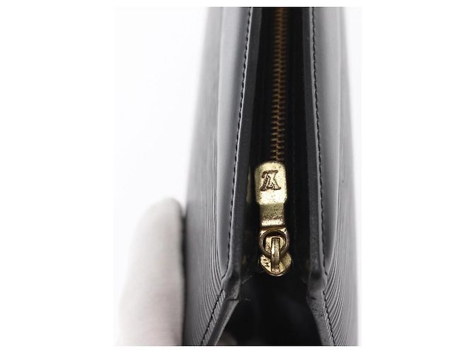 LOUIS VUITTON Epi Trousse Crete Pouch Black M48402 LV Auth 170190 - view 8