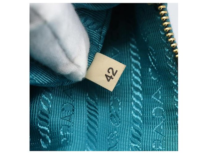 Borsa a Spalla PRADA Nylon Azzurro Chiaro Oro Auth 170291 D'oro Blu chiaro - vista 12