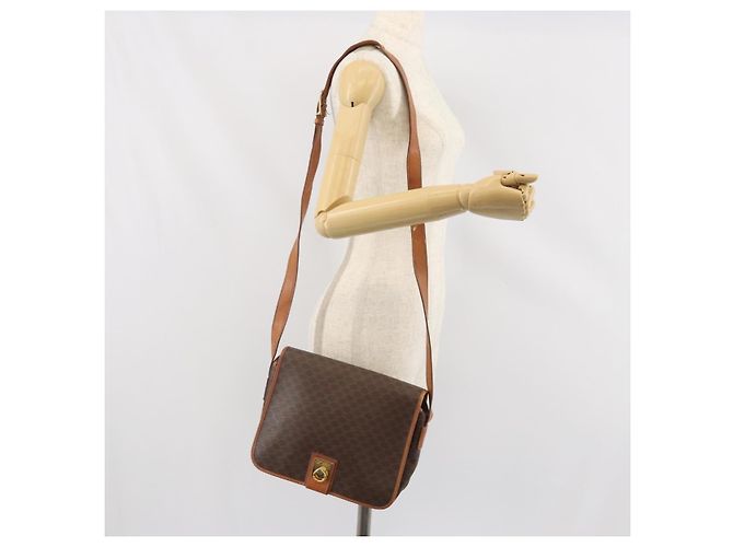 Céline Borsa a spalla in tela Macadam CELINE in pelle PVC marrone oro Auth 170628 D'oro - vista 24