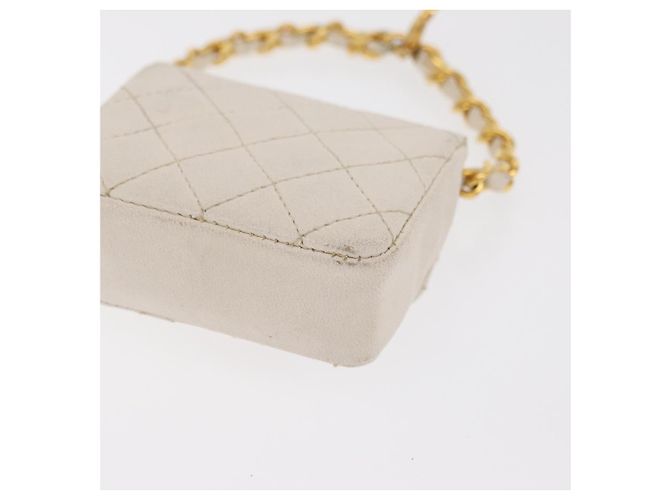 CHANEL Llavero Matelassé de Piel de Cordero Oro Blanco CC Auth bs33121 Dorado - vista 16