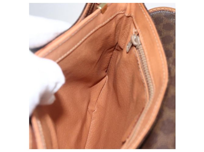 Céline CELINE Macadam Canvas Schultertasche aus PVC-Leder Braun Gold Auth ep13304 Golden - Ansicht 20