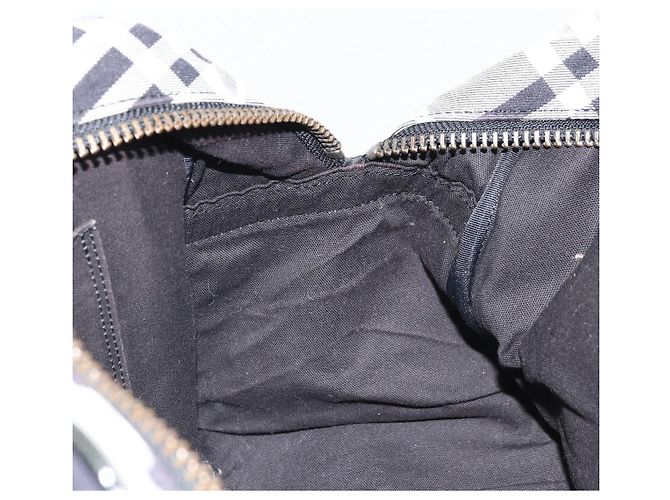Borsa a mano Burberry Nova Check Blue Label in tela nera Auth 170426 Nero - vista 19