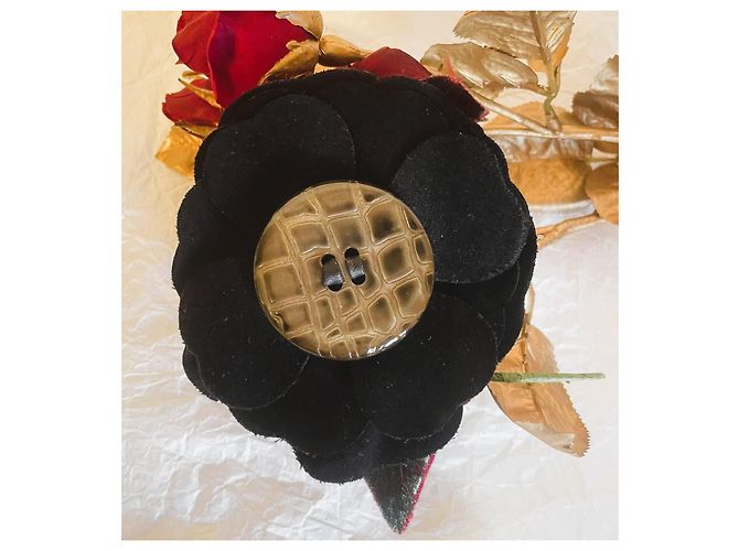 Wunderschöne DOLCE & GABBANA Blumenbrosche mit Samtblütenblättern und Blättern Schwarz Grün Haselnuss - Ansicht 5