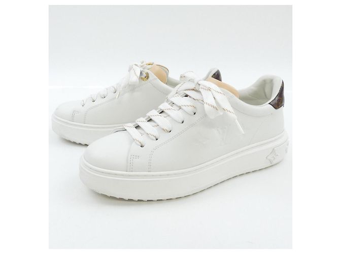 Sneakers Louis Vuitton Time Out Bianco - vista 3