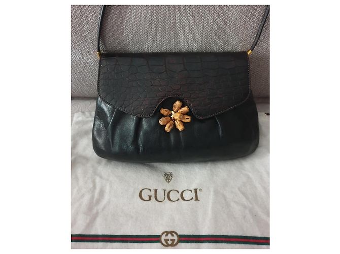 Borsa a spalla Gucci in pelle marrone con chiusura in bambù - vista 2