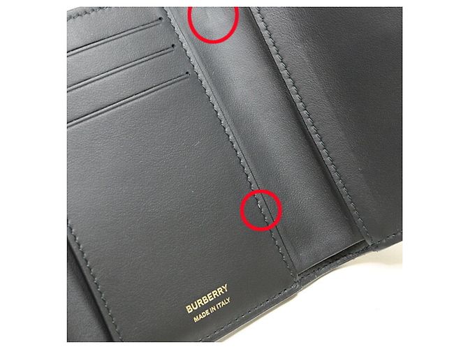 Billetera plegable Burberry en cuero negro - vista 6