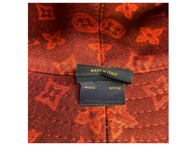Cappello bucket in lana blu navy e rosso Louis Vuitton - vista 10