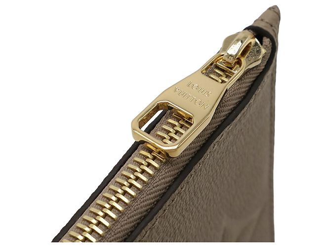 Pochete Louis Vuitton Monogram Empreinte Neverfull MM Cinza - vista 6