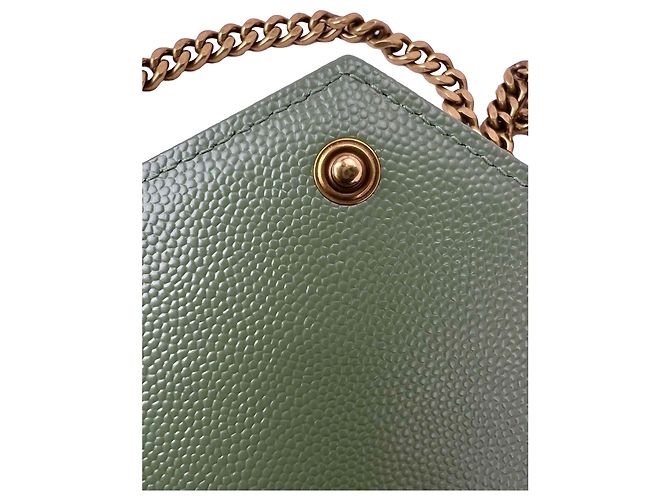 Borsa a tracolla in pelle verde con catena Envelope Saint Laurent - vista 10