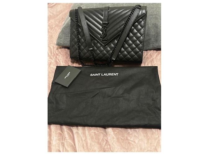 Saint Laurent Borsa Envelope Large in pelle caviar nera Nero - vista 18