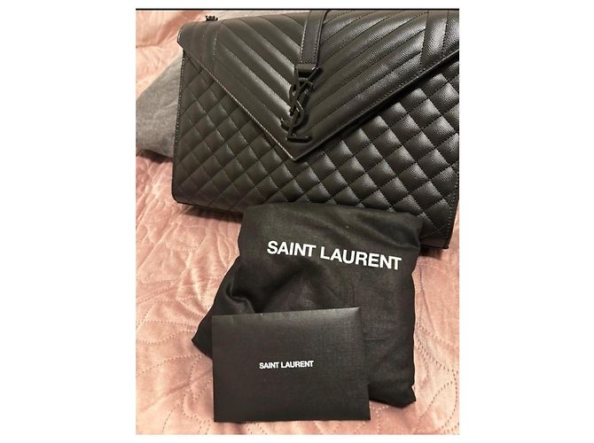 Saint Laurent Borsa Envelope Large in pelle caviar nera Nero - vista 4