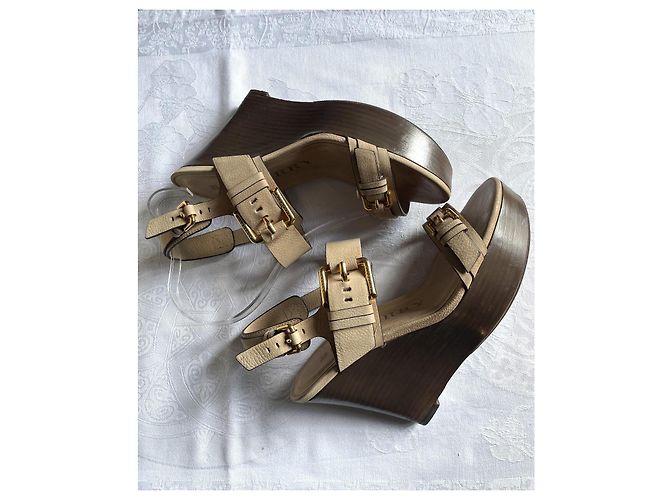 Burberry beigen Leder-Wedges Sandalen Größe 39 - Ansicht 2