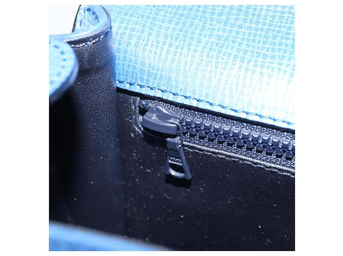 Borsa a mano CÉLINE Circle in pelle 2 in 1 blu oro Auth 163422 D'oro - vista 25