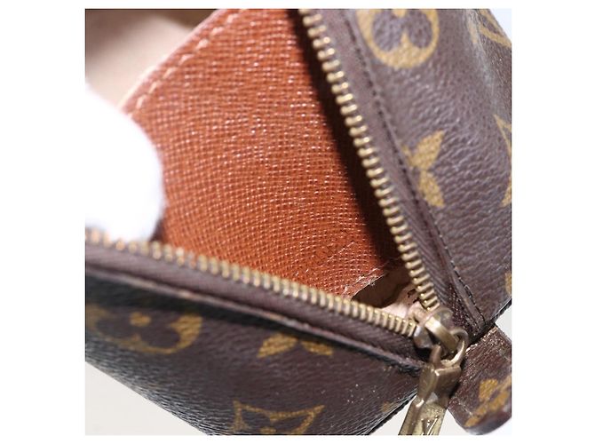 LOUIS VUITTON Pochete Cosmética Demi Ronde Monogram M47520 LV Auth ka2037 Monograma - vista 12