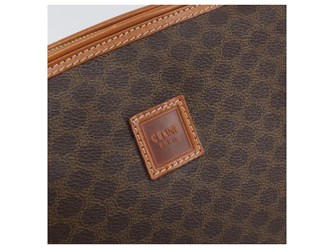 Céline Borsa Clutch in Tela Macadam CELINE PVC Marrone Oro Auth 170470 D'oro - vista 8