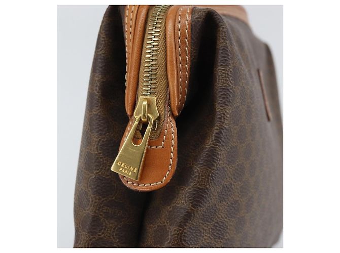 Céline Borsa Clutch in Tela Macadam CELINE PVC Marrone Oro Auth 170470 D'oro - vista 9