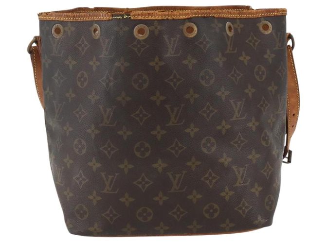 LOUIS VUITTON Monogram Petit Noe Shoulder Bag M42226 LV Auth 170103 - view 13