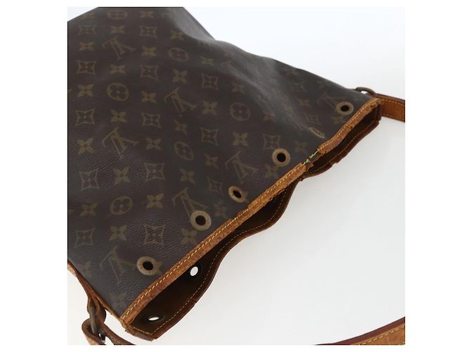 LOUIS VUITTON Monogram Petit Noe Shoulder Bag M42226 LV Auth 170103 - view 6