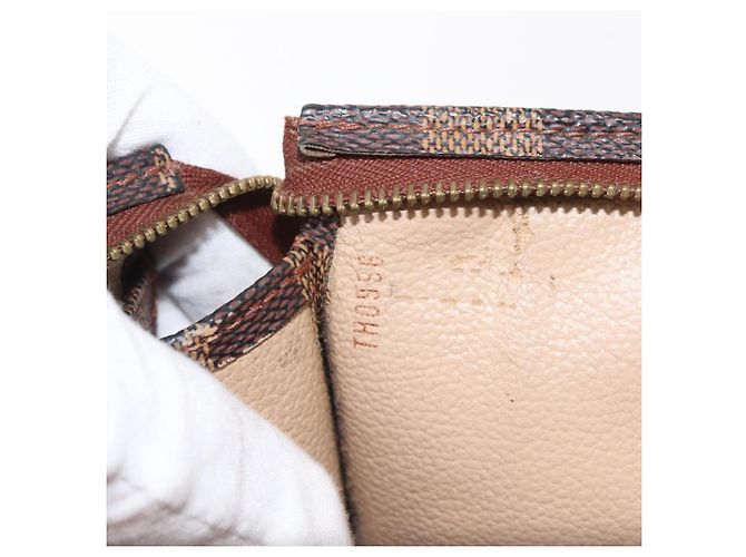 LOUIS VUITTON Poche Toilette 26 Damier Ebene N47543 Auth LV 164696 - vista 12