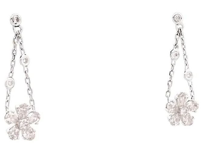 Boucles d'oreilles Messika , "Spring" or blanc, diamants. - vue 3