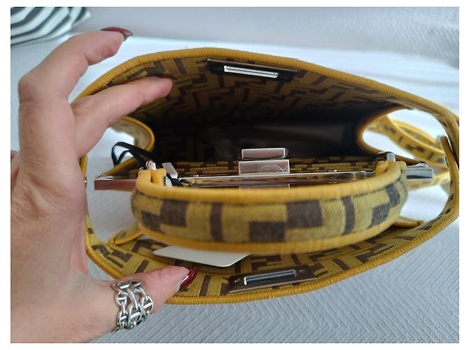 Sac à main Fendi Picaboo mini jaune en tissu - vue 6